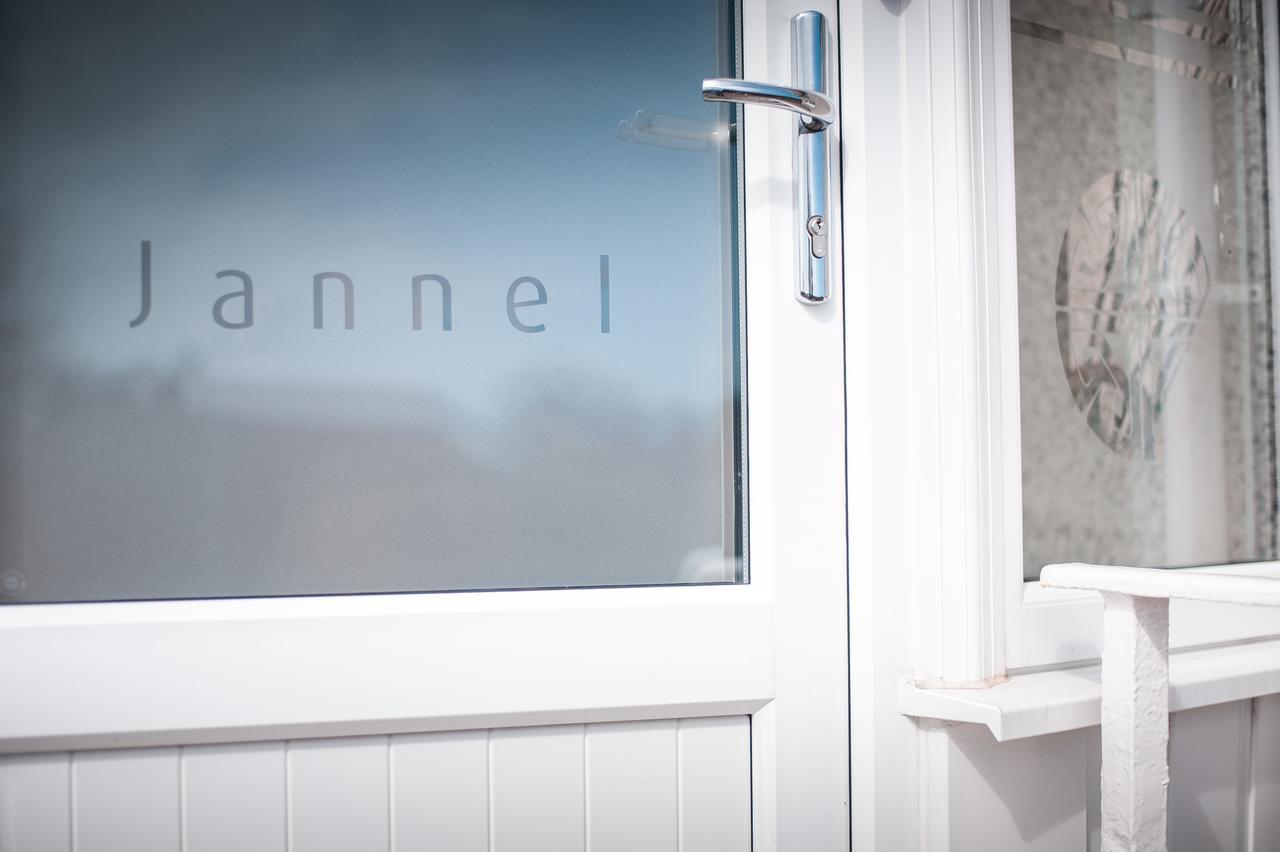 Jannel Bed & Breakfast Stornoway  Buitenkant foto